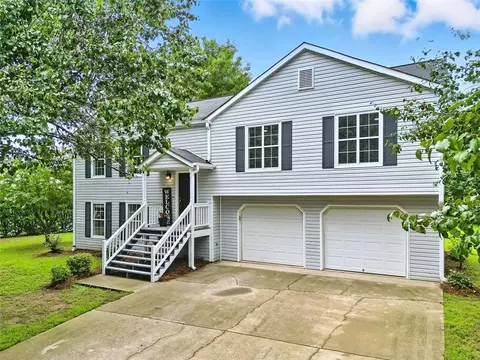322 Winding Woods Trl, Woodstock, GA 30189