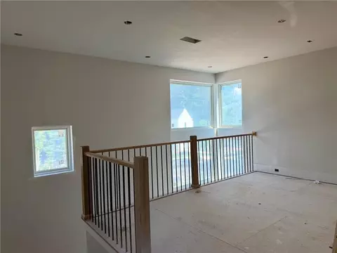 130 Cedarwood Ln, Roswell, GA 30075