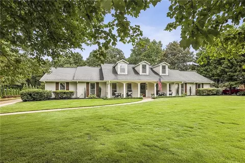 12065 King Rd, Roswell, GA 30075