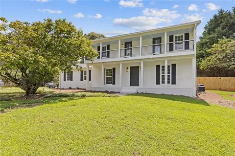 370 Stonebridge Trl, Roswell, GA 30075
