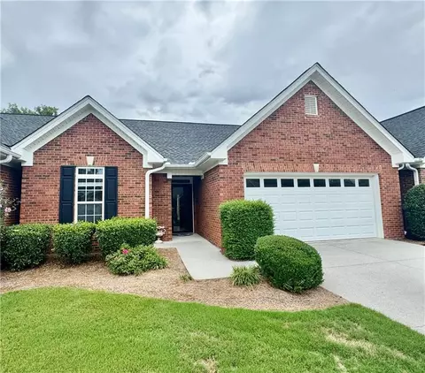 137 Regency Row SW, Calhoun, GA 30701