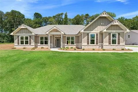 41 Hometown Ct, Jefferson, GA 30549