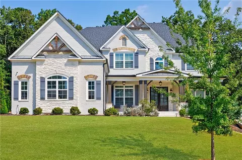 3040 Gray Hawk Ln, Roswell, GA 30076