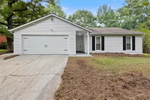 5852 Fox Run, Rex, GA 30273