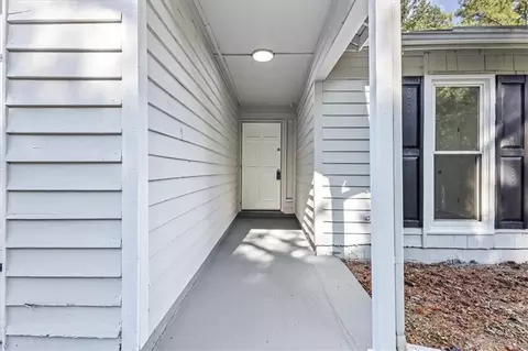 5852 Fox Run, Rex, GA 30273 photo 3