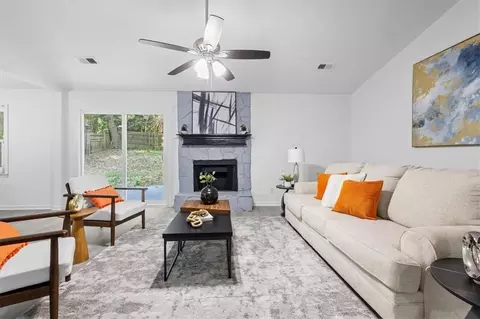 5852 Fox Run, Rex, GA 30273 photo 9