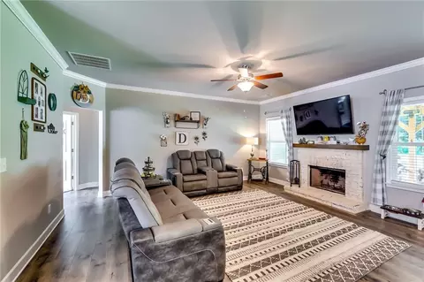 Living - 1412 Chapman Cir, Monroe, GA 30656 photo 1 of 1