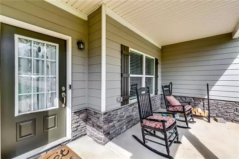 Exterior - 1412 Chapman Cir, Monroe, GA 30656 photo 3 of 10