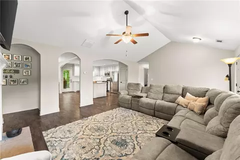 2112 Perry Place Ln, Monroe, GA 30656 photo 8