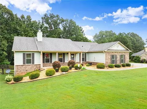 2112 Perry Place Ln, Monroe, GA 30656