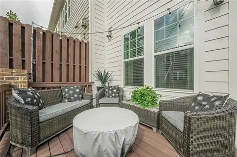 719 Topsail Ln, Alpharetta, GA 30005