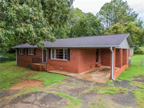 7231 Cave Springs Rd, Cave Spring, GA 30124