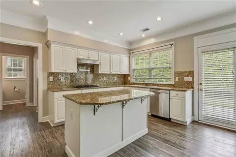 Kitchen - 200 Henley Pl, Duluth, GA 30097 photo 3 of 6
