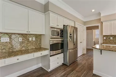 Kitchen - 200 Henley Pl, Duluth, GA 30097 photo 5 of 6