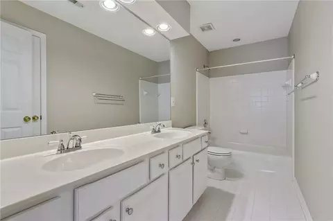 Bath - 200 Henley Pl, Duluth, GA 30097 photo 5 of 5