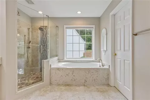 Bath - 200 Henley Pl, Duluth, GA 30097 photo 3 of 5