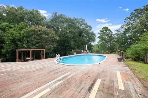 Exterior - 2110 Prather Bridge Dr, Toccoa, GA 30577 photo 4 of 23