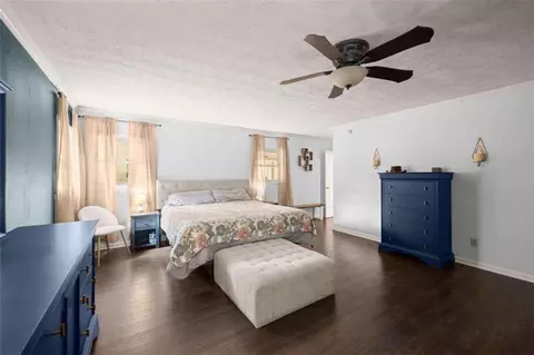 Bedroom - 2110 Prather Bridge Dr, Toccoa, GA 30577 photo 7 of 8