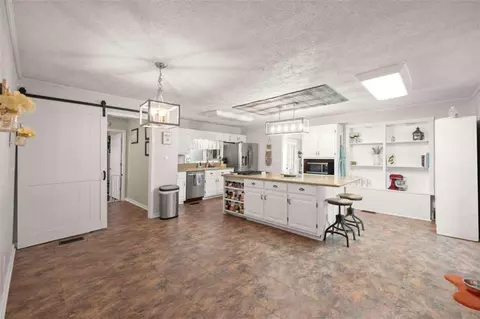 Kitchen - 2110 Prather Bridge Dr, Toccoa, GA 30577 photo 2 of 10