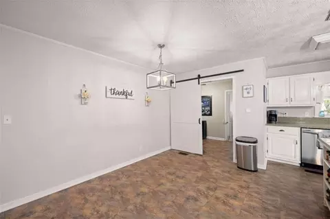 Dining - 2110 Prather Bridge Dr, Toccoa, GA 30577 photo 1 of 1