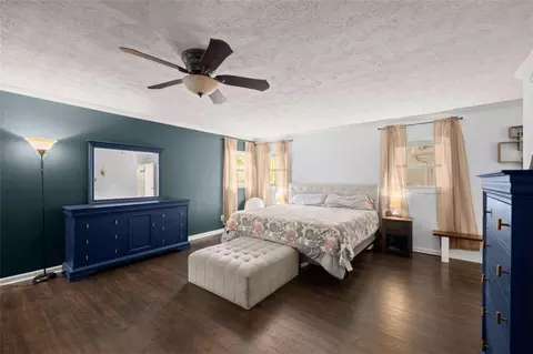 Bedroom - 2110 Prather Bridge Dr, Toccoa, GA 30577 photo 6 of 8