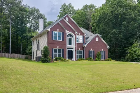 Exterior - 6625 Eagle Pt, Suwanee, GA 30024 photo 2 of 9