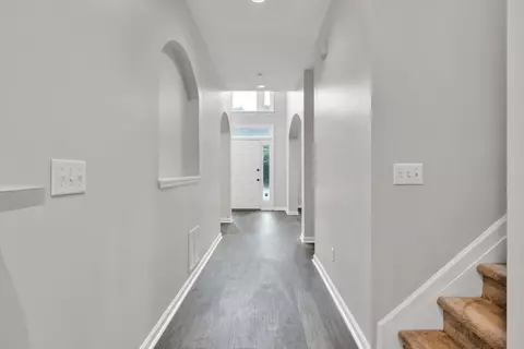 Entry Way - 6625 Eagle Pt, Suwanee, GA 30024 photo 4 of 5