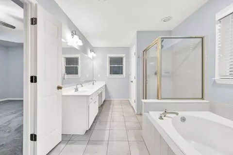 Bath - 6625 Eagle Pt, Suwanee, GA 30024 photo 4 of 6