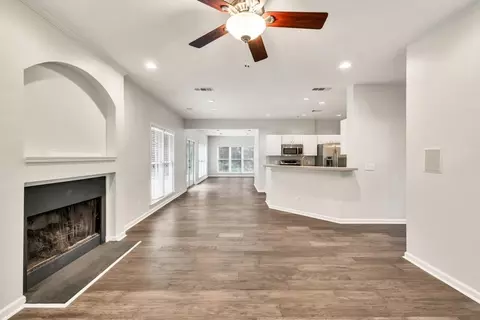 Living - 6625 Eagle Pt, Suwanee, GA 30024 photo 4 of 7