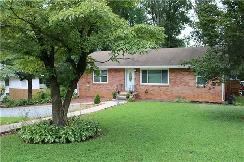 2059 Clearwater Dr SE, Marietta, GA 30067
