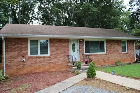 2059 Clearwater Dr SE, Marietta, GA 30067