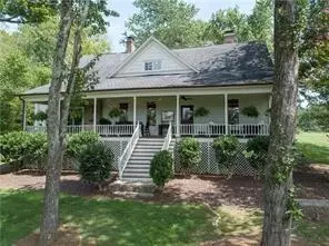 170 Summit Cir, Ball Ground, GA 30107