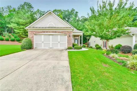 6334 Scenic View Dr, Hoschton, GA 30548