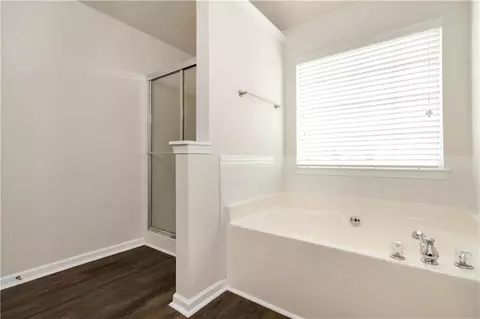 Bath - 140 Helm Dr, Covington, GA 30014 photo 3 of 4