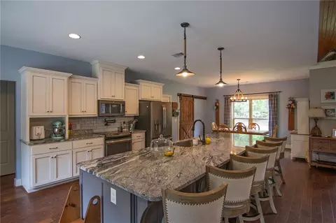 Kitchen - 299 Savior Ln, Hamilton, GA 31811 photo 6 of 10
