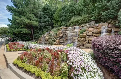9715 Almaviva Dr, Alpharetta, GA 30022