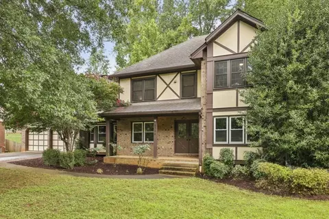 5354 Fox Hill Dr, Peachtree Corners, GA 30092