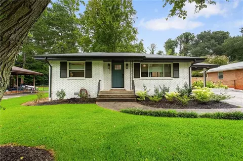 871 Lake Ct SE, Smyrna, GA 30082