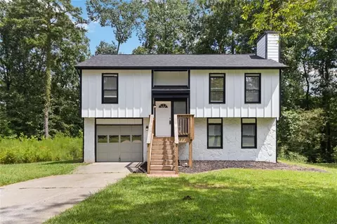 114 Jousters Ln, Lawrenceville, GA 30044