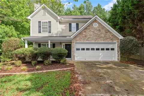 32 Stable Ln, Dallas, GA 30132