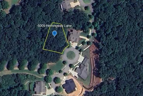 6009 Hemingway Ln, Gainesville, GA 30506