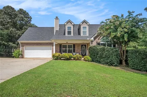 145 Manor Pl, Commerce, GA 30530