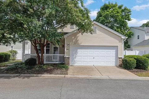 570 W Oaks Dr, Woodstock, GA 30188