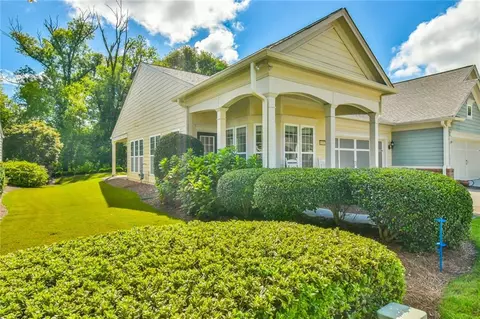 6184 Longleaf Dr, Hoschton, GA 30548