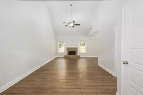 Living - 5240 Sandy Cross Rd, Carnesville, GA 30521 photo 7 of 7