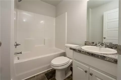 Bath - 5240 Sandy Cross Rd, Carnesville, GA 30521 photo 1 of 6