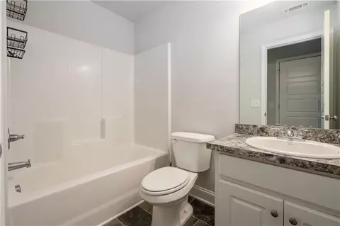 Bath - 5240 Sandy Cross Rd, Carnesville, GA 30521 photo 6 of 6
