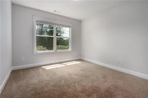 Bedroom - 5240 Sandy Cross Rd, Carnesville, GA 30521 photo 2 of 4