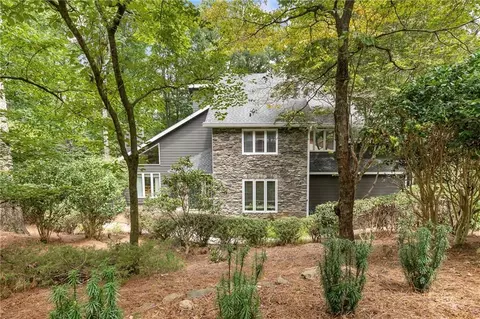 585 S Shore Pl, Roswell, GA 30076