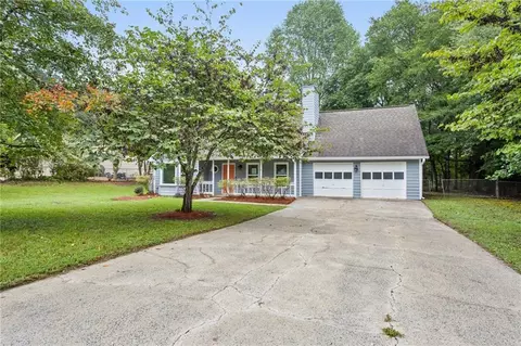 5794 Stonehaven Dr NW, Kennesaw, GA 30152